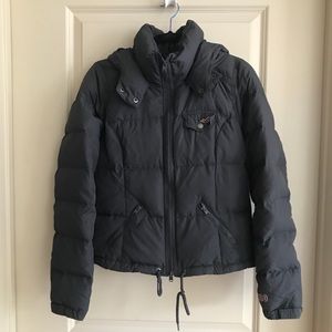 Hooded Hollister gray winter coat w zipper pockets